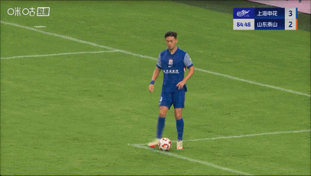 小将彭逸翔立功！薛庆浩经典守门员出球被断，瓦科折射上演独中三元
