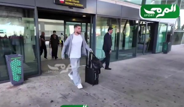 齐达内儿子卢卡前往阿尔及利亚国家队报到,本赛季出战7场丢13球